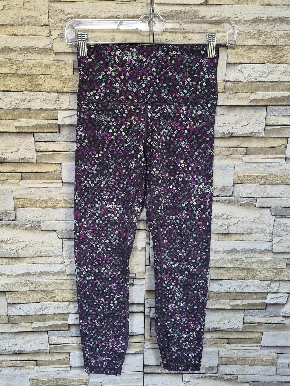 Lululemon Leggings Women's Sz 4 Black Multi Floral Crop Workout Gym Yoga Running